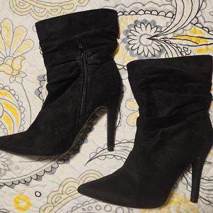 Black Boots w/ Heels - Size 7.5